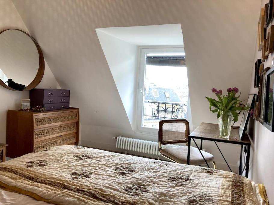 Appartement Cosy Dans Le 9E Paris Exterior foto