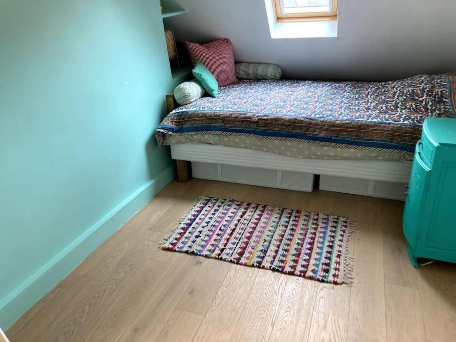 Appartement Cosy Dans Le 9E Paris Exterior foto